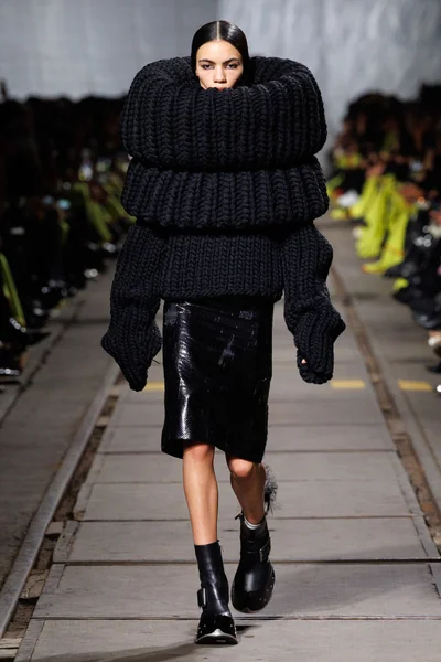 Look 7